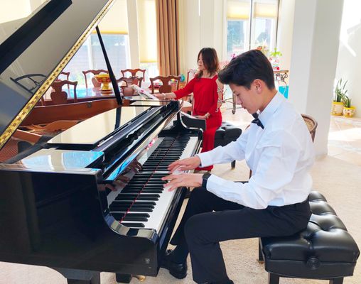 Piano Studio Image
